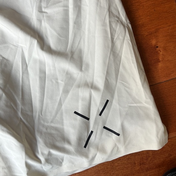 NWOT Ten Thousand Silver Birch Interval Short (No Liner) 7" Size Large - Picture 3 of 4